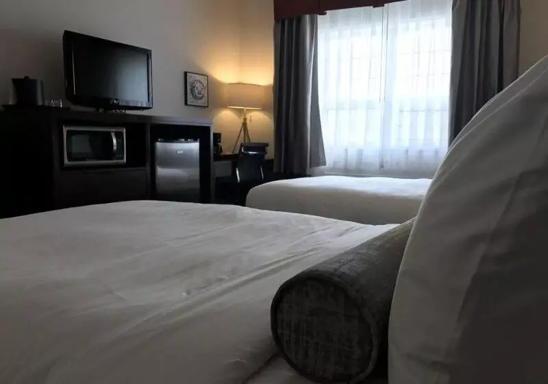 Отель Edgewater