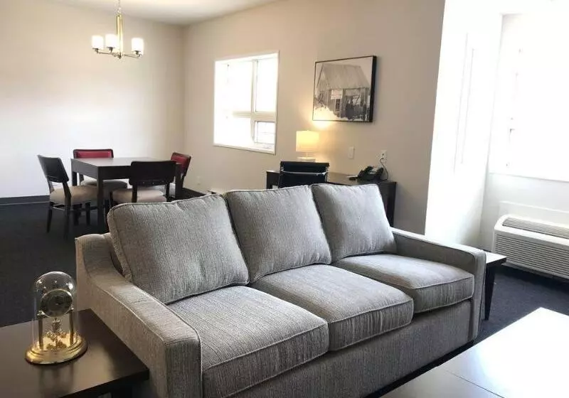 Отель Edgewater