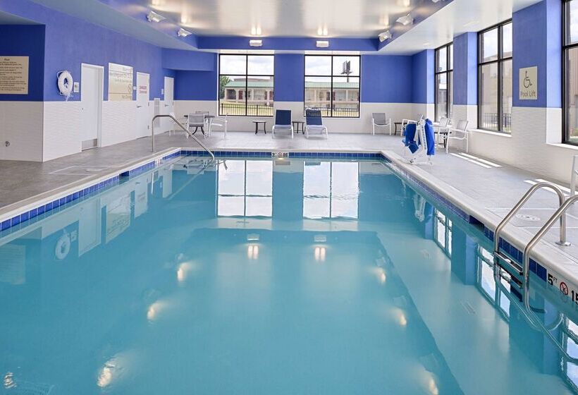 فندق Hampton Inn & Suites Cincinnatimason