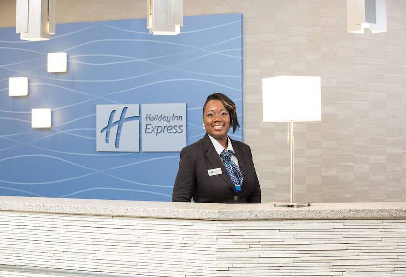 Отель Holiday Inn Express Moline   Quad Cities Area, An Ihg