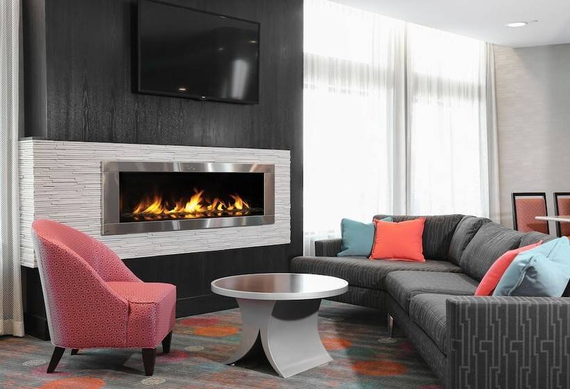 Отель Holiday Inn Express Moline   Quad Cities Area, An Ihg