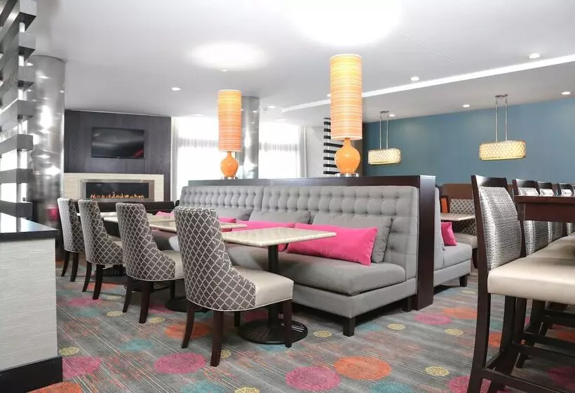 Hotelli Holiday Inn Express Moline Quad Cities Area, An Ihg