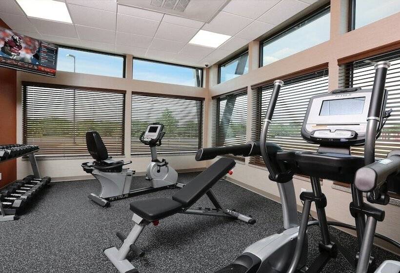 Отель Holiday Inn Express Moline   Quad Cities Area, An Ihg