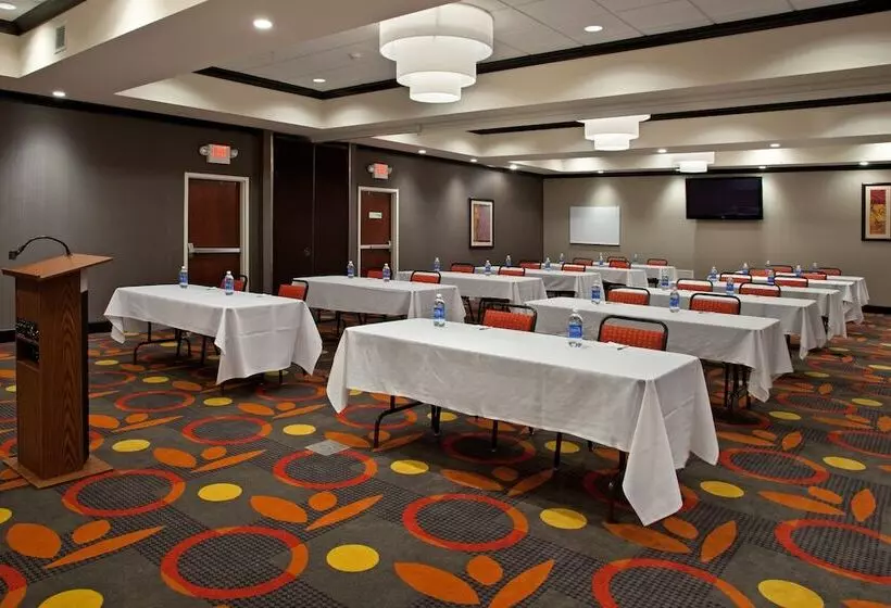 ホテル Holiday Inn Columbus Hilliard, An Ihg