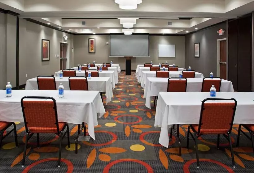 ホテル Holiday Inn Columbus Hilliard, An Ihg