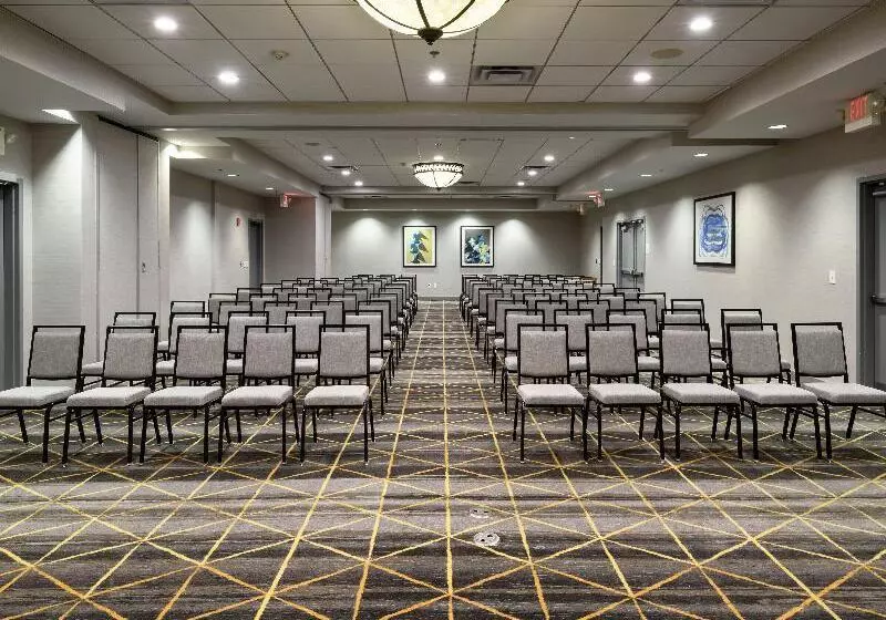 Szálloda Holiday Inn Raleigh Durham Airport, An Ihg