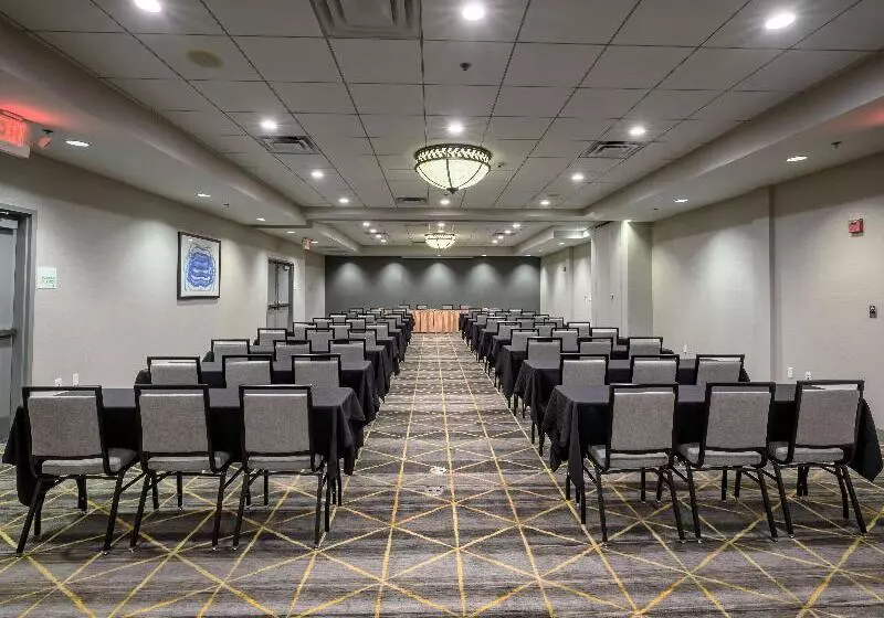 Szálloda Holiday Inn Raleigh Durham Airport, An Ihg