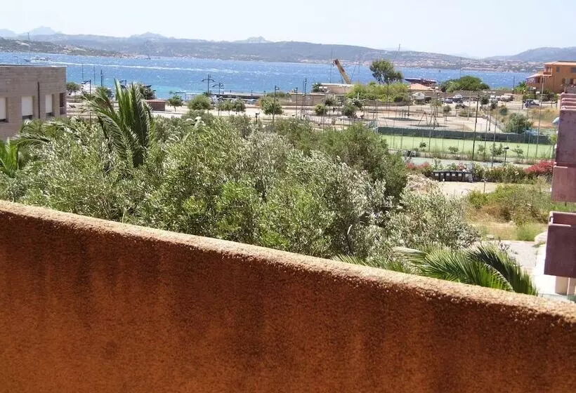 Le Nereidi Hotel & Residence Con Piscina Tennis Fitness Parcheggio Coperto Sala Conferenze