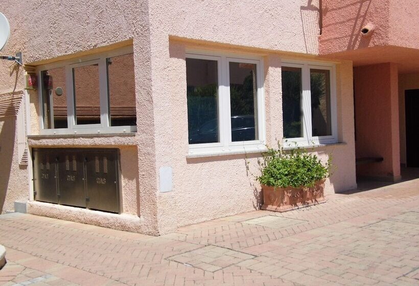 Le Nereidi Hotel & Residence Con Piscina Tennis Fitness Parcheggio Coperto Sala Conferenze