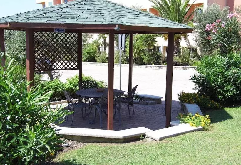 Le Nereidi Hotel & Residence Con Piscina Tennis Fitness Parcheggio Coperto Sala Conferenze