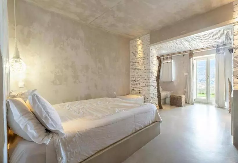 هتل Levantes Ios Boutique