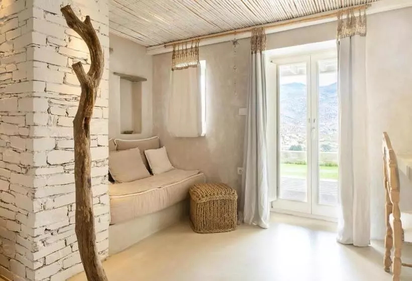 هتل Levantes Ios Boutique