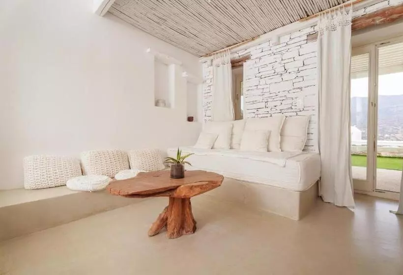 هتل Levantes Ios Boutique