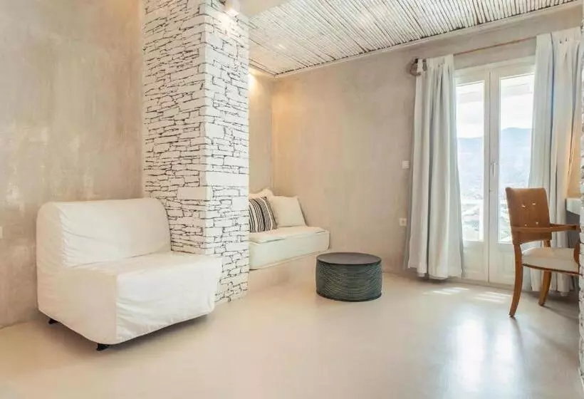 هتل Levantes Ios Boutique