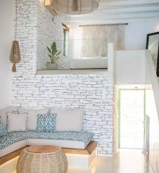 هتل Levantes Ios Boutique