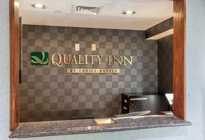 ホテル Paramount Inn