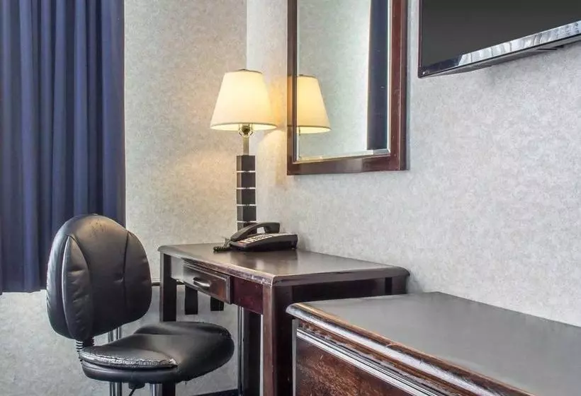 ホテル Paramount Inn