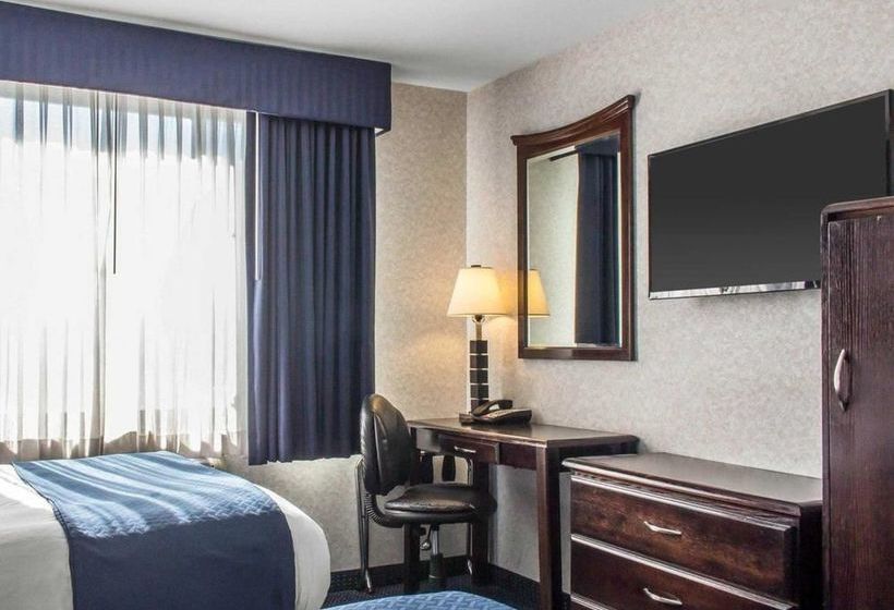 בית מלון כפרי Paramount Inn