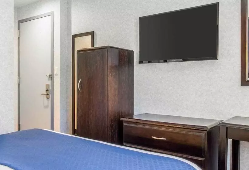 ホテル Paramount Inn