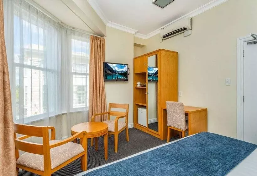 Szálloda Ramada By Wyndham Hamilton City Center