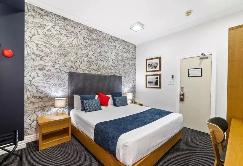 Szálloda Ramada By Wyndham Hamilton City Center