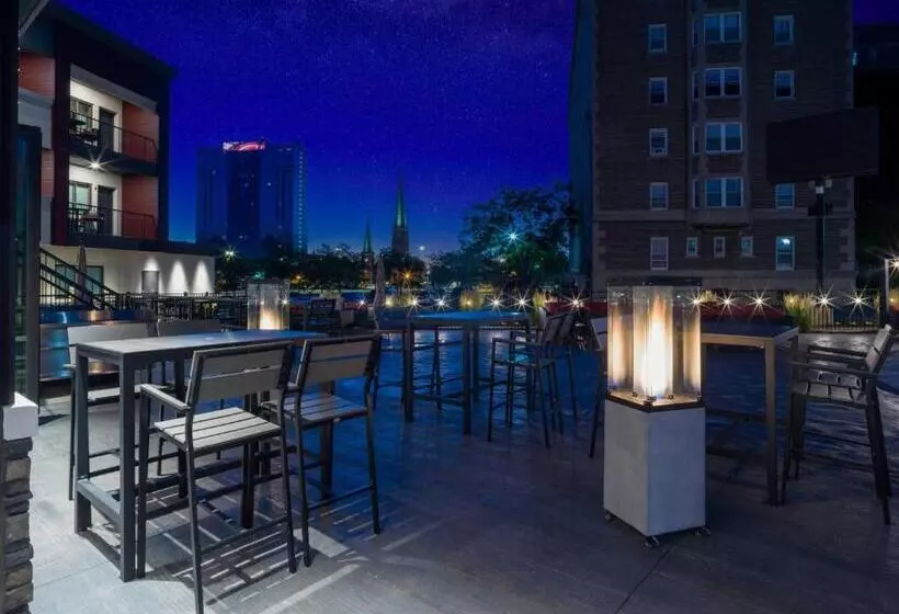 Hotel Voco The Cadence, An Ihg