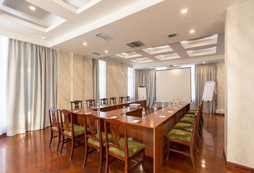 هتل Renion Residence