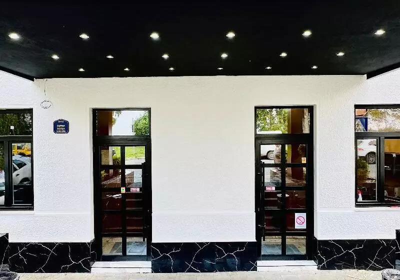 Side One Design Hotel Garni