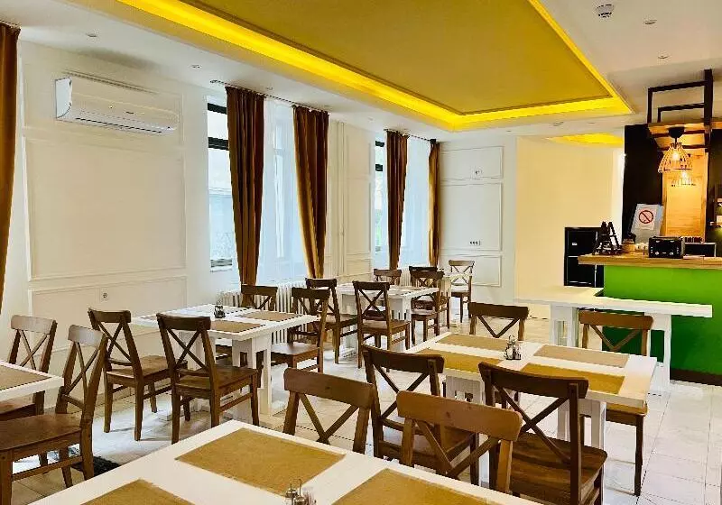 Side One Design Hotel Garni