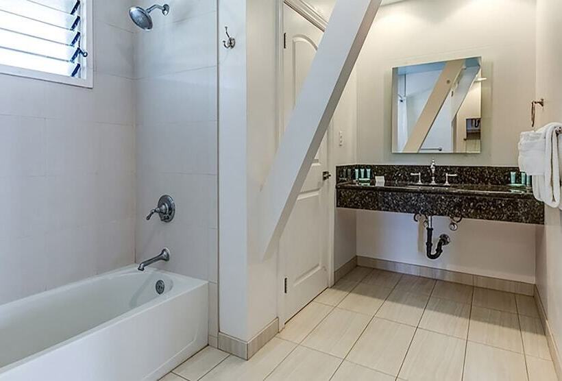 Hotel The Iso By Castle