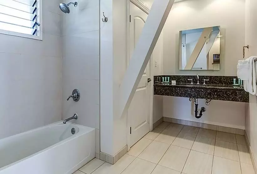 Hotel The Iso By Castle