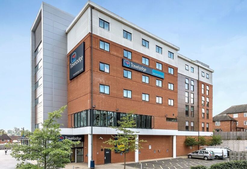 فندق Travelodge Newcastle Under Lyme Central