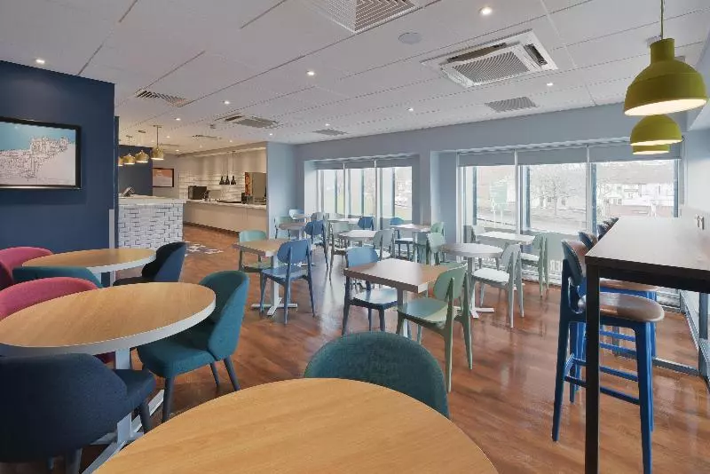 ホテル Travelodge Newcastle Under Lyme Central