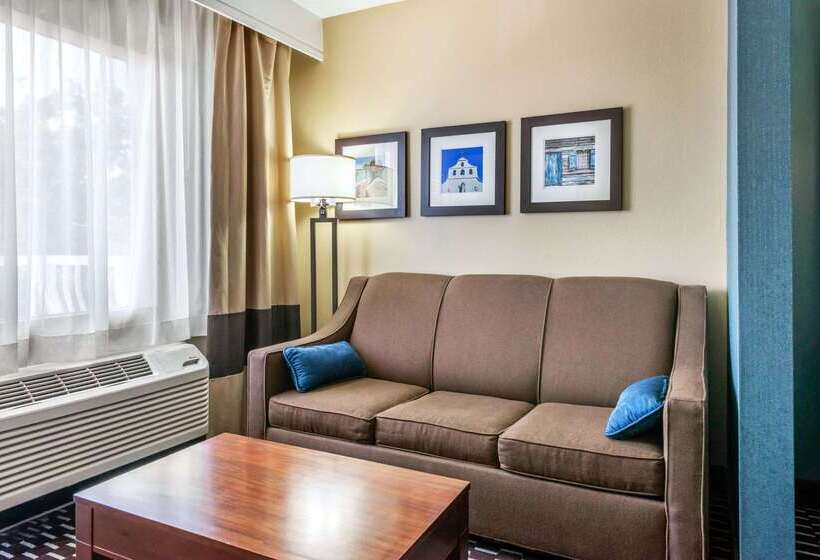 בית מלון כפרי Spark By Hilton St. Augustine Historic District