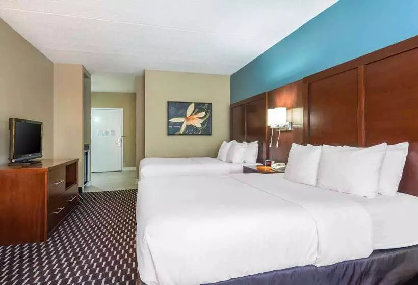 هتل Spark By Hilton St. Augustine Historic District