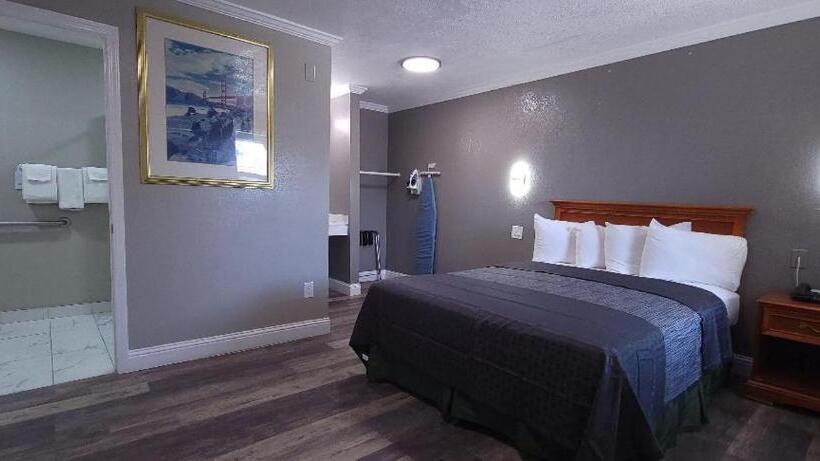 모텔 Rodeway Inn Chico University Area