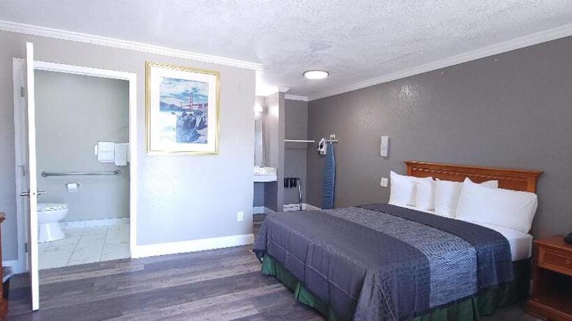 모텔 Rodeway Inn Chico University Area