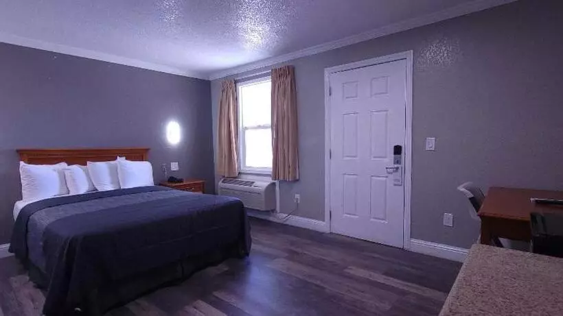 Мотель Rodeway Inn Chico University Area