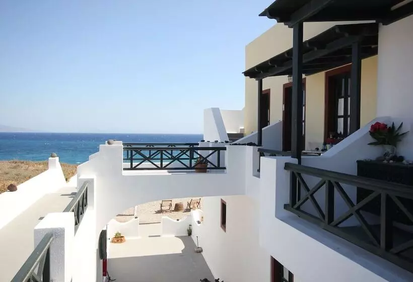 Vrachia Studios & Apartments