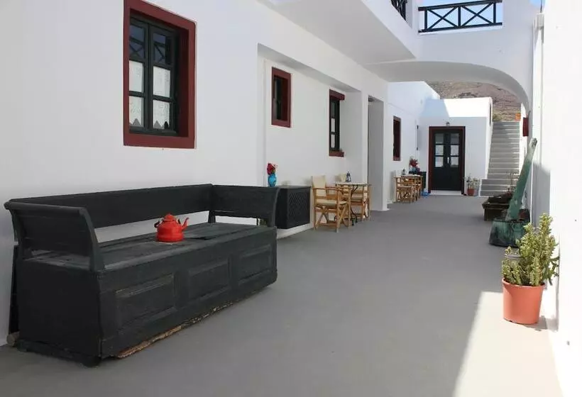 Vrachia Studios & Apartments