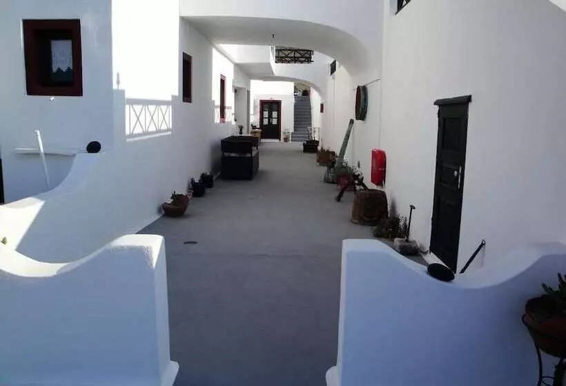 Vrachia Studios & Apartments