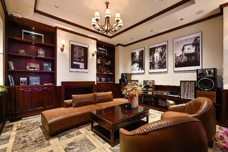 Hotel A&em 19 Dong Du