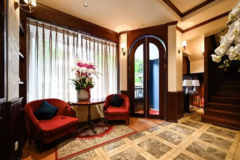 Hotel A&em 19 Dong Du