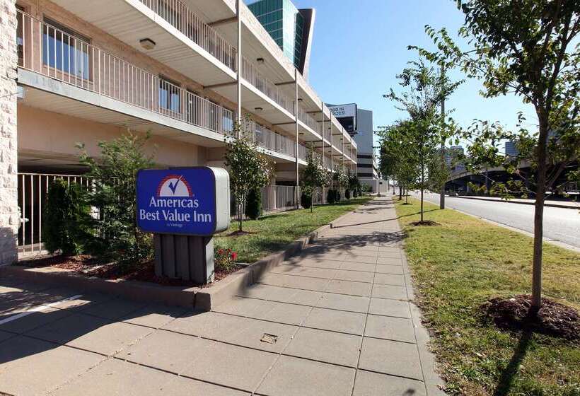 בית מלון כפרי Americas Best Value Inn St. Louis Downtown