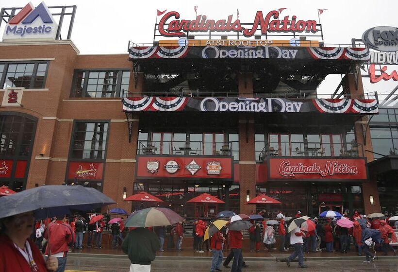 בית מלון כפרי Americas Best Value Inn St. Louis Downtown