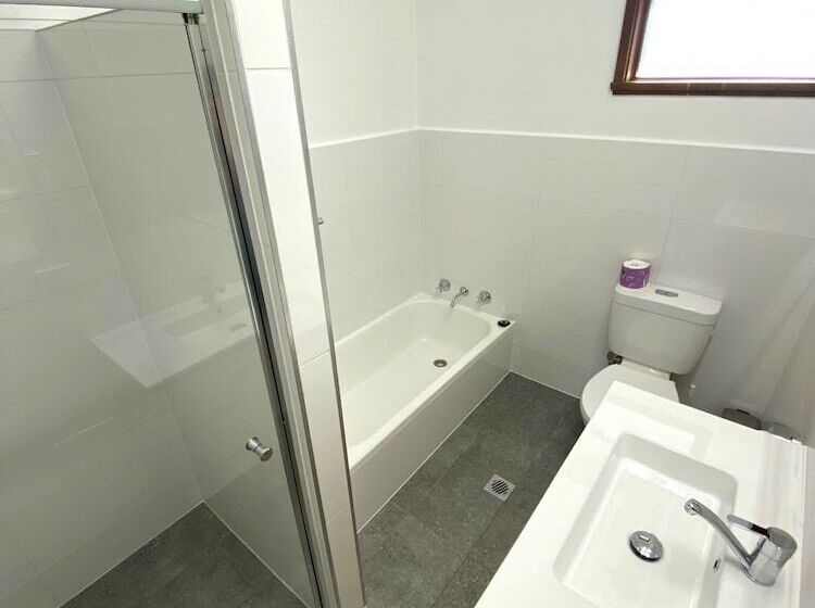 호텔 Bushmans Motor Inn