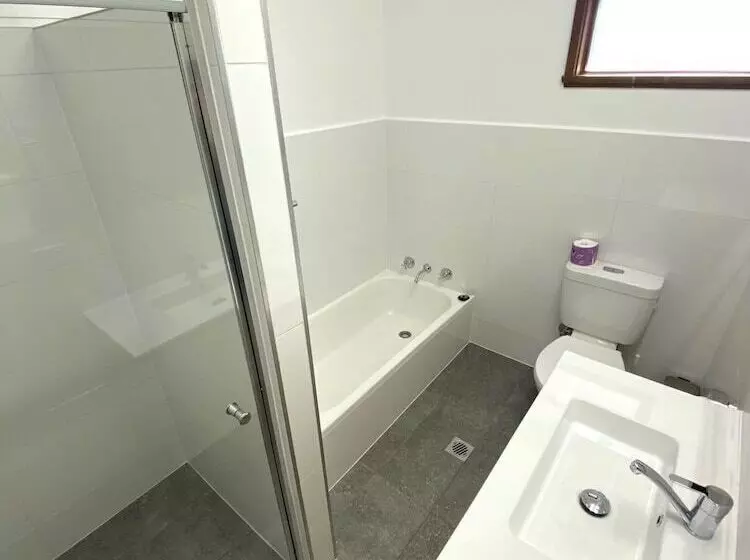 בית מלון כפרי Bushmans Motor Inn