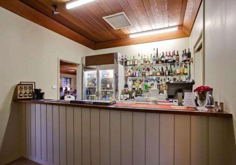 호텔 Bushmans Motor Inn