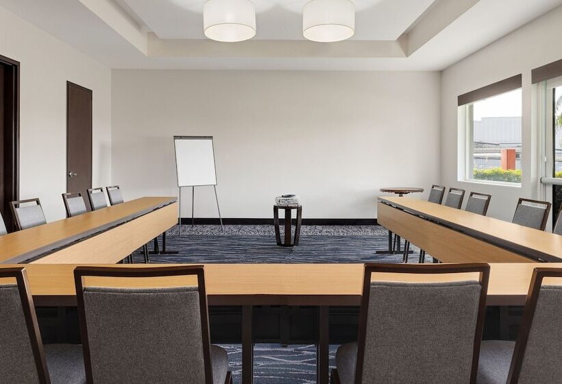 هتل Courtyard By Marriott San Jose Airport Alajuela