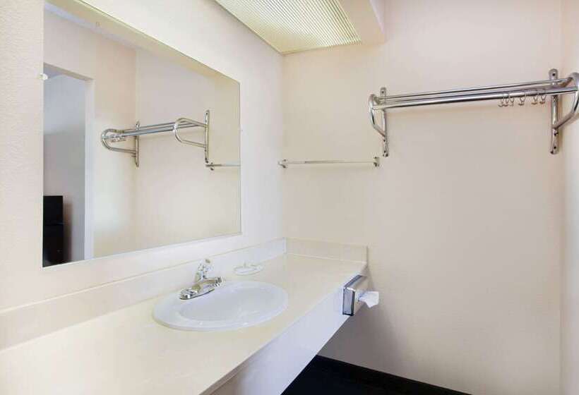 فندق Days Inn By Wyndham Greeneville